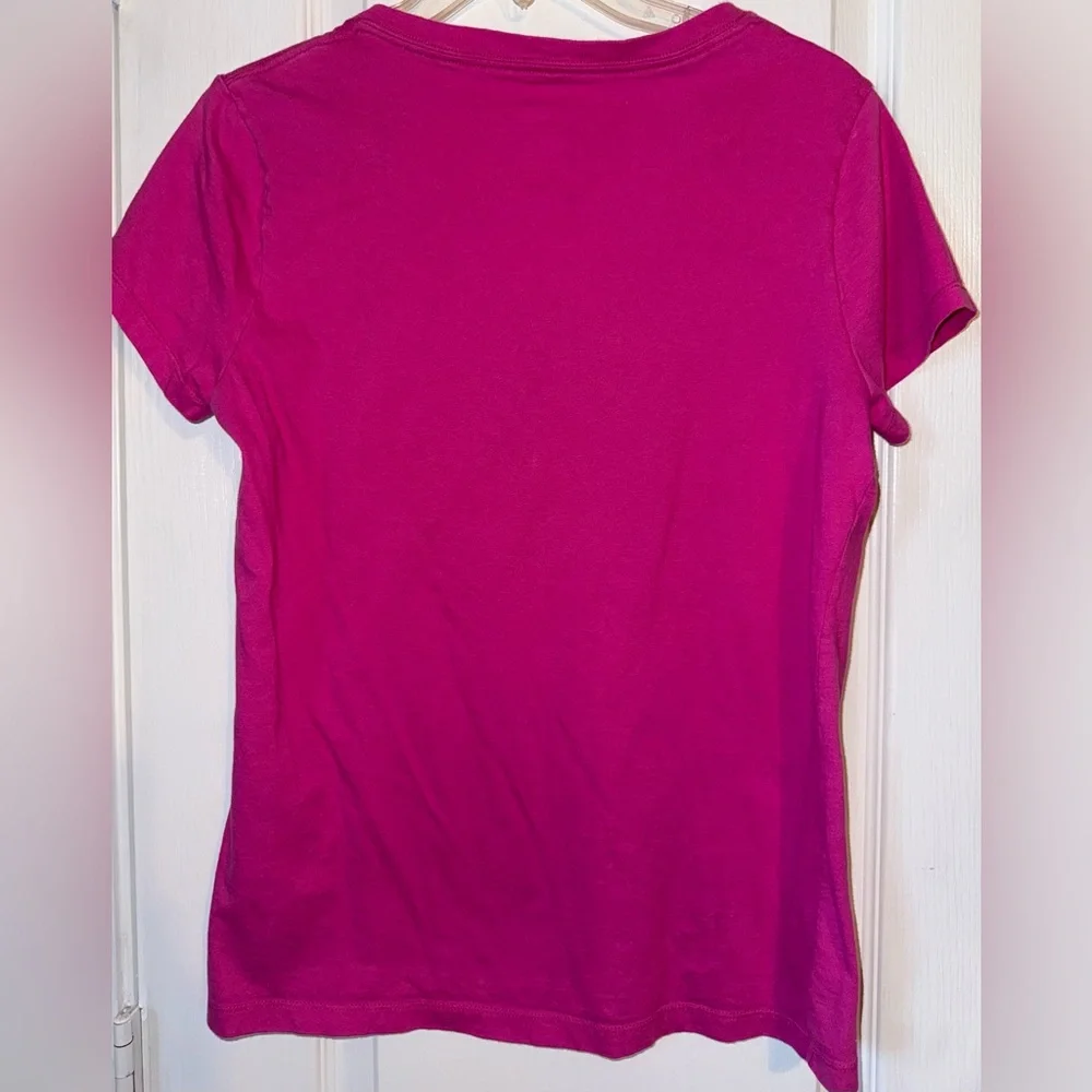 The North Face Women’s Magenta V-Neck Tee Size M - Picture 2 of 7
